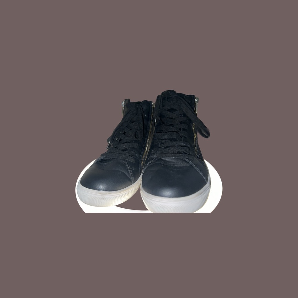Steve Madden high tops!